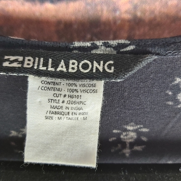 🍄3/50$🍄 Billabong romper jumpsuit size medium deep v neck - Picture 7 of 7